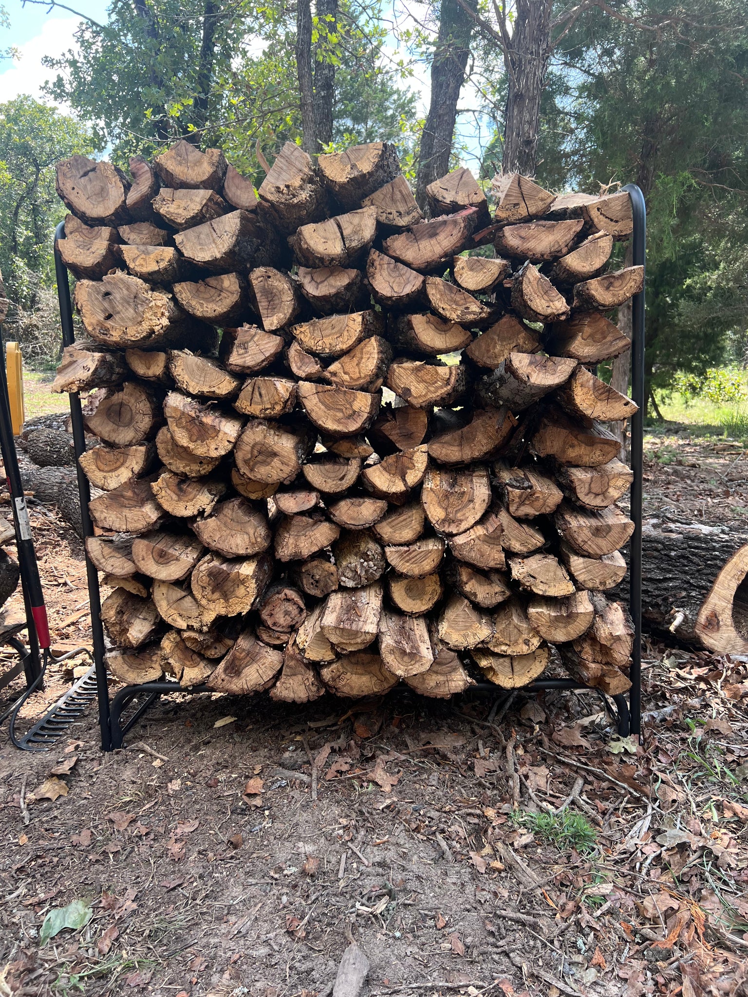 4x4 of seasoned Oak with a firewood rack