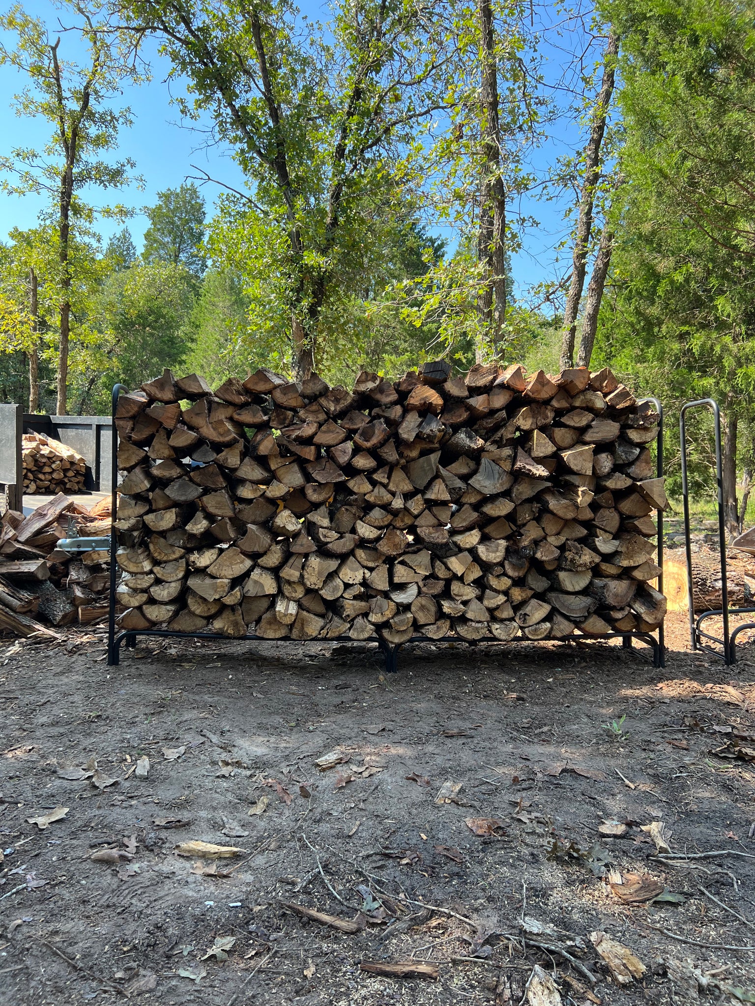 Pappa Rack 4x8 of seasoned oak with a firewood rack – Papa Wood